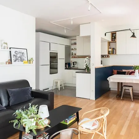 Spacious T3 Of 83 M2 With Garden