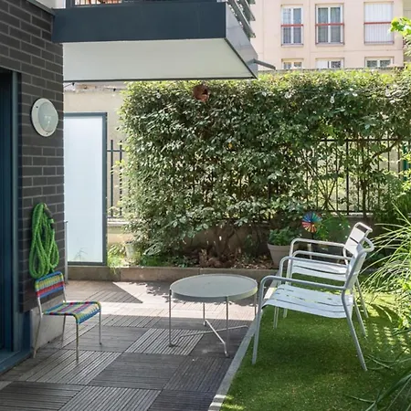 Spacious T3 Of 83 M2 With Garden アパート *