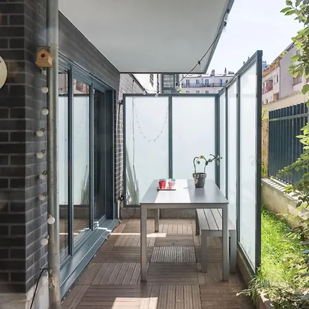 アパート Spacious T3 Of 83 M2 With Garden *